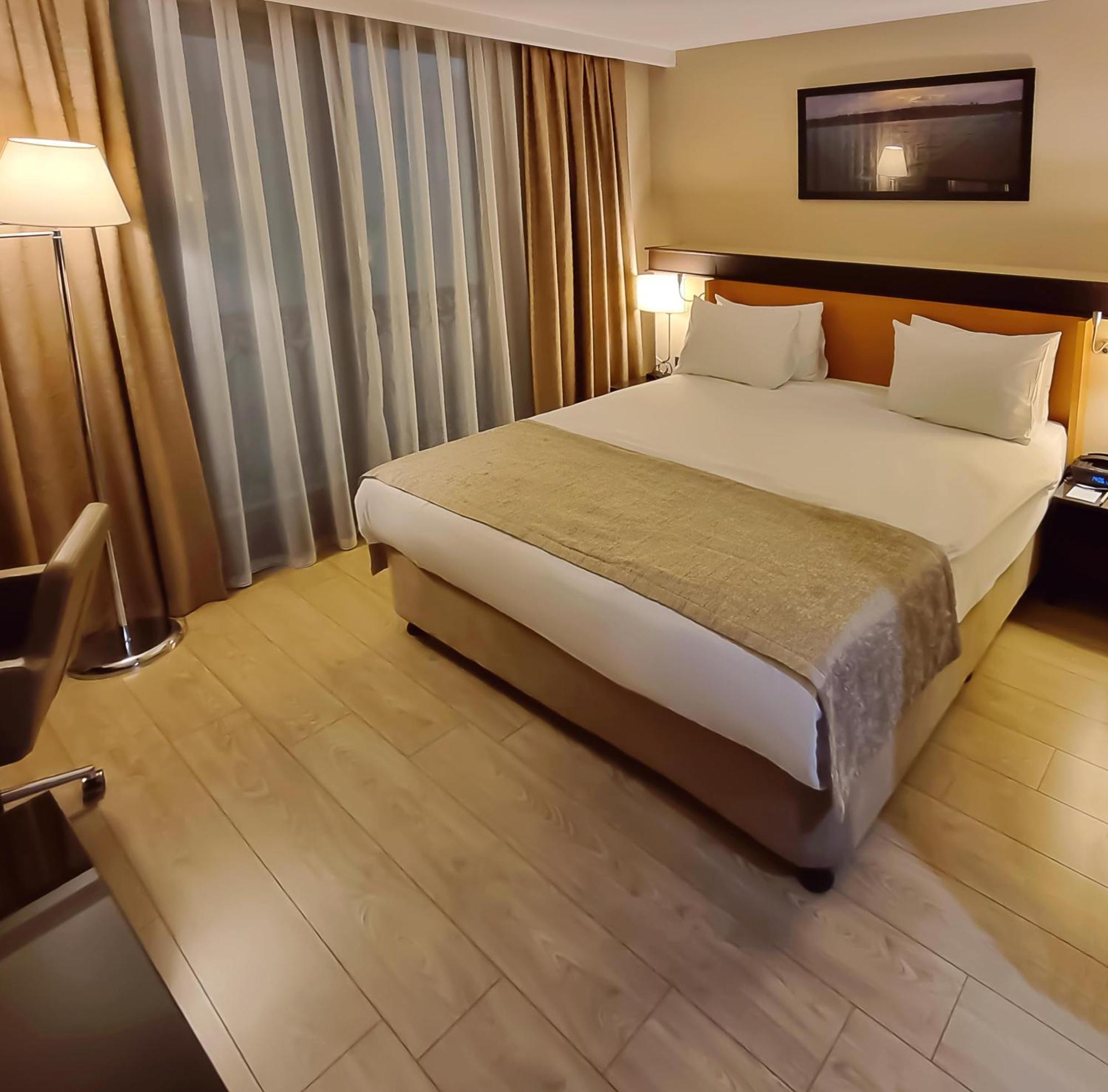 พอร์ต บอสฟอรัส Hotel อิสตันบูล ภายนอก รูปภาพ